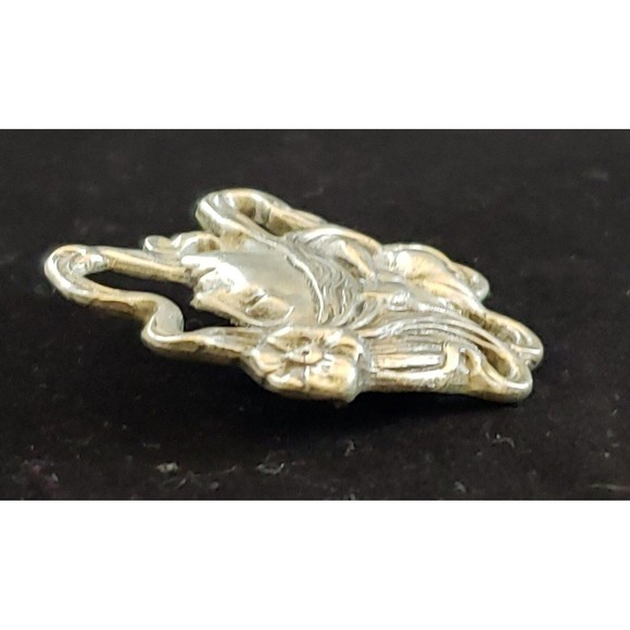 Vintage Unsigned Silver Tone Metal Lady in the Wind Brooch/Pendant, Art Nouveau - Picture 6 of 9